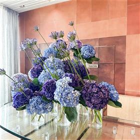 fwthumbHotel lobby flowers The Runnymede Hotel Lilys Flowers Lightwater.jpg